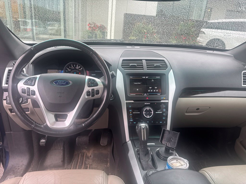 Used 2012 Blue Ford Limited image 9