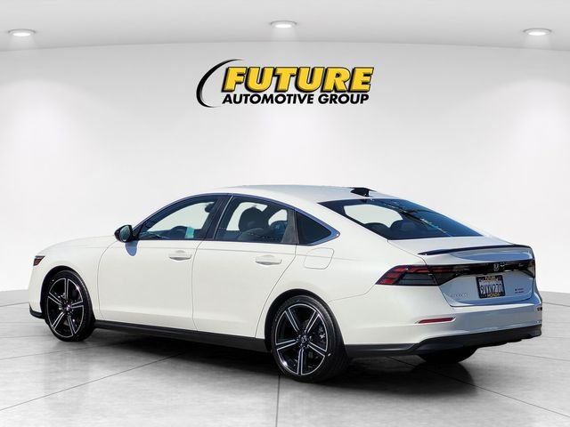 Used 2025 White Honda Sport image 7