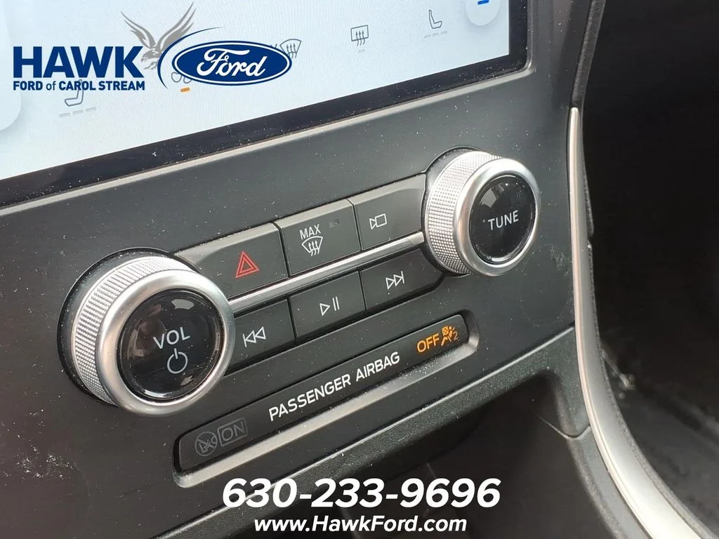 Used 2024 Black Ford SEL image 13