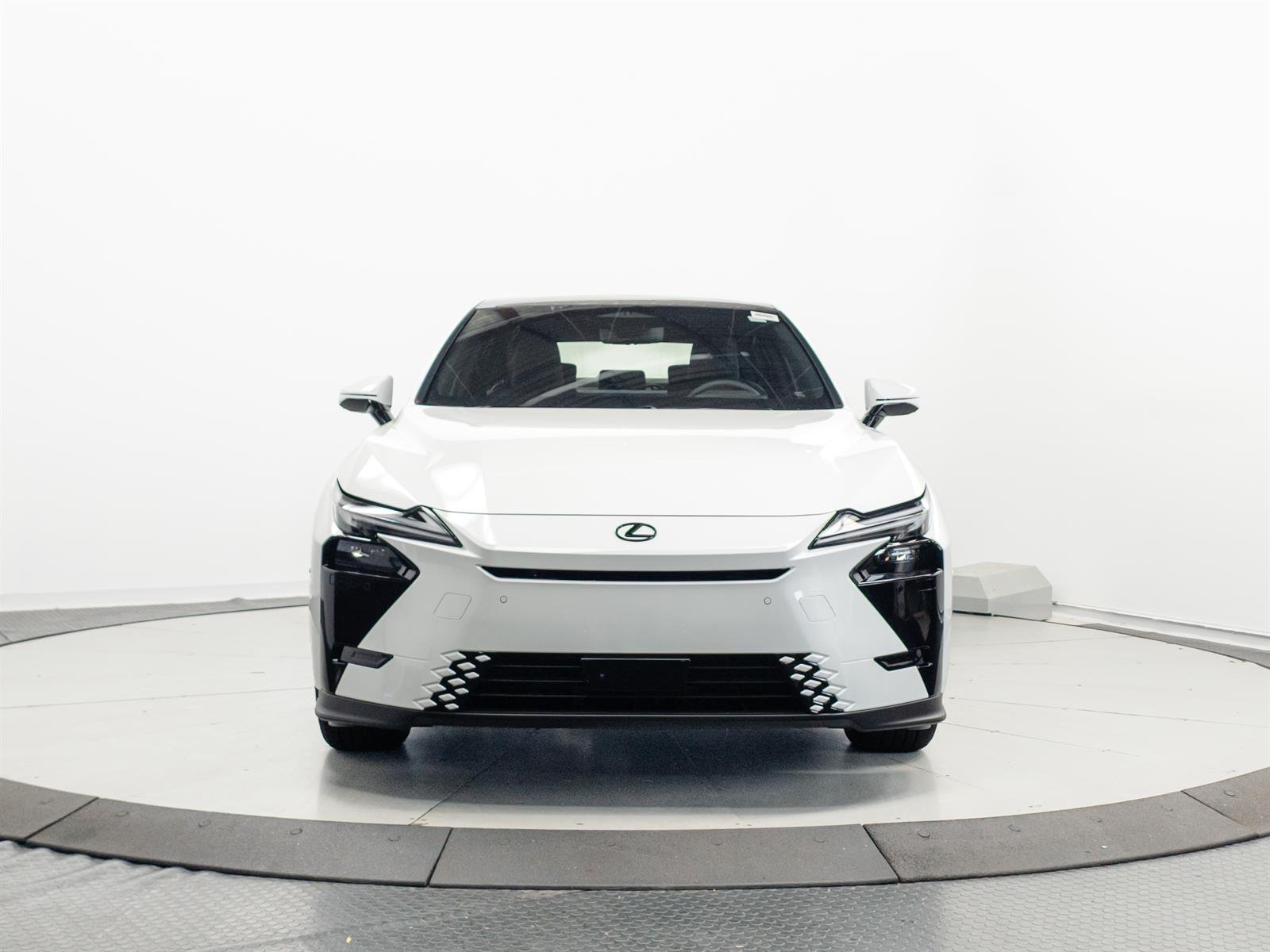 New 2026 Ultra White Lexus ES 350h PREMIUM+ image 2