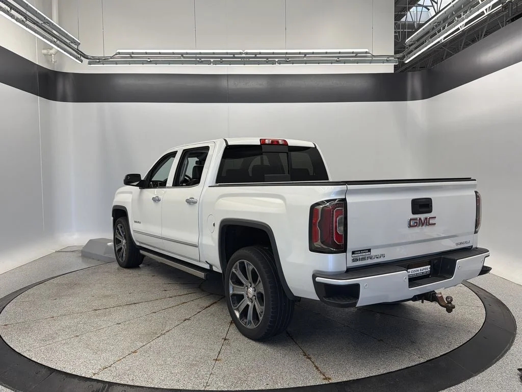 Used 2017 White GMC Denali image 3