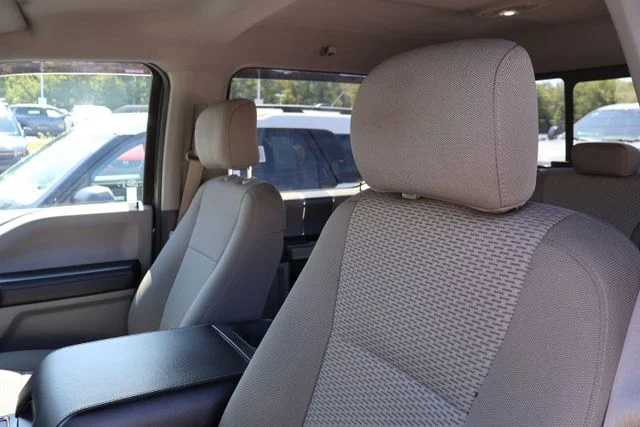 Used 2017 Gray Ford XLT image 10