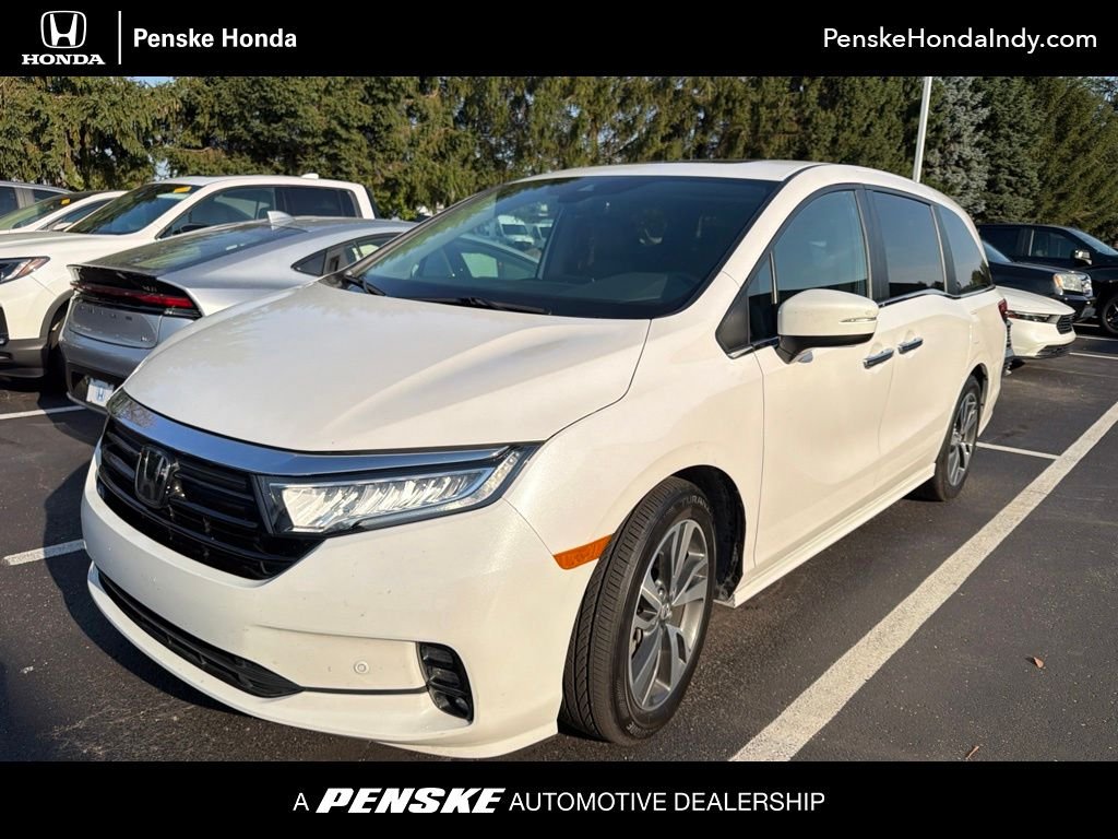 Used 2024 Platinum White Pearl Honda Touring image 1