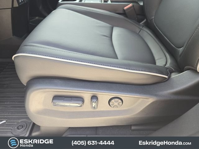 New 2026 Solar Silver Metallic Honda Touring image 18
