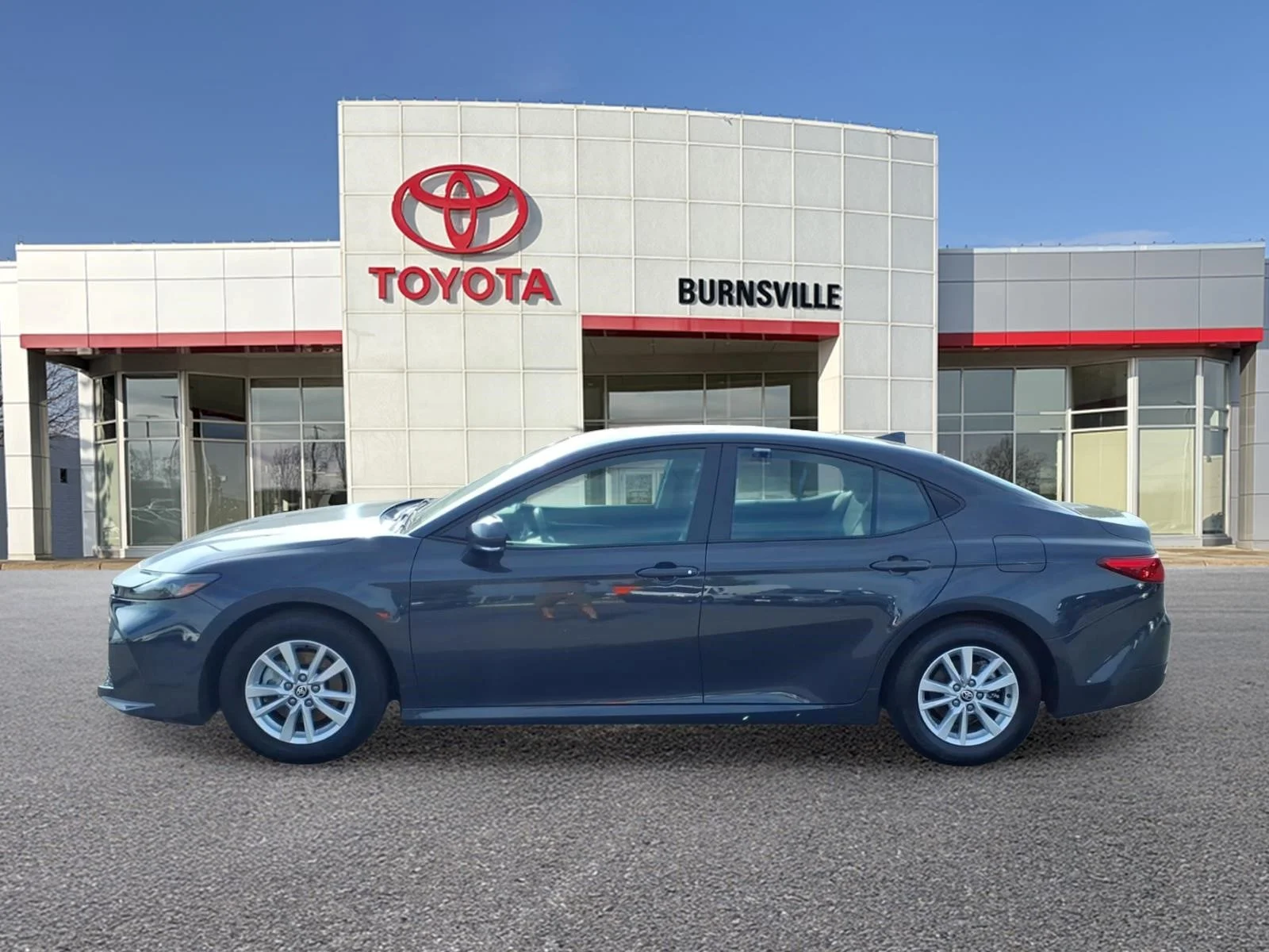 Certified Used 2025  Toyota LE image 7