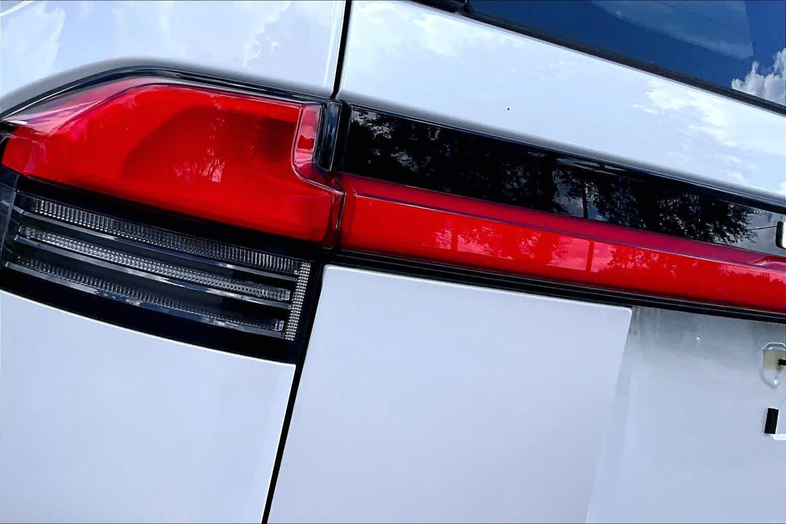 Used 2026 Eminent White Pearl Lexus Luxury image 29