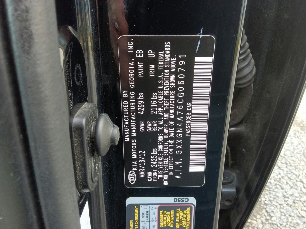 Used 2012 Black Kia EX image 18
