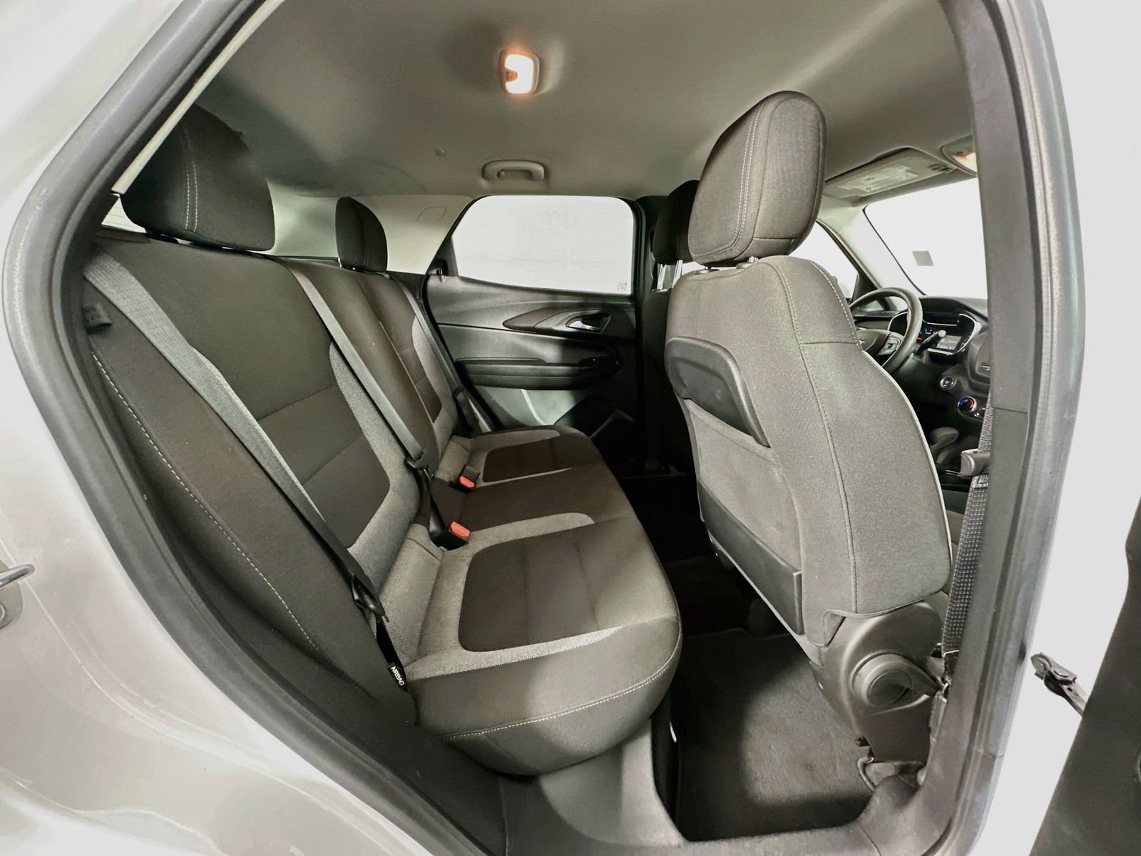 Used 2023 Summit White Chevrolet LT image 27