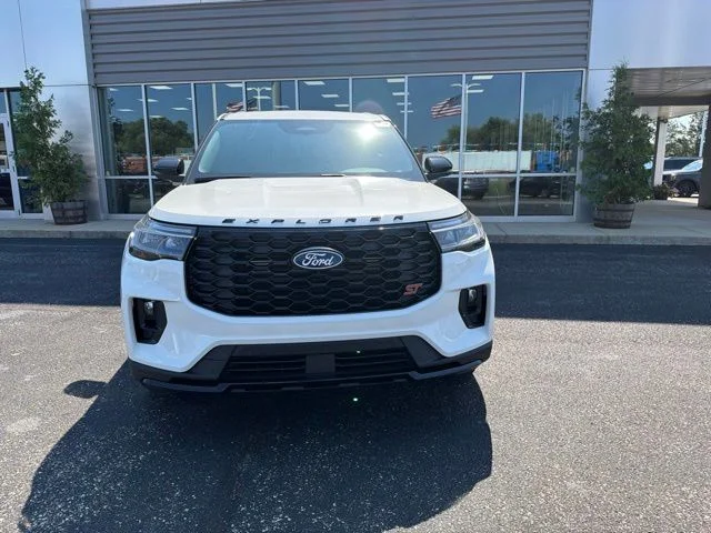 New 2027 Star White Metallic Tri-Coat Ford ST image 26