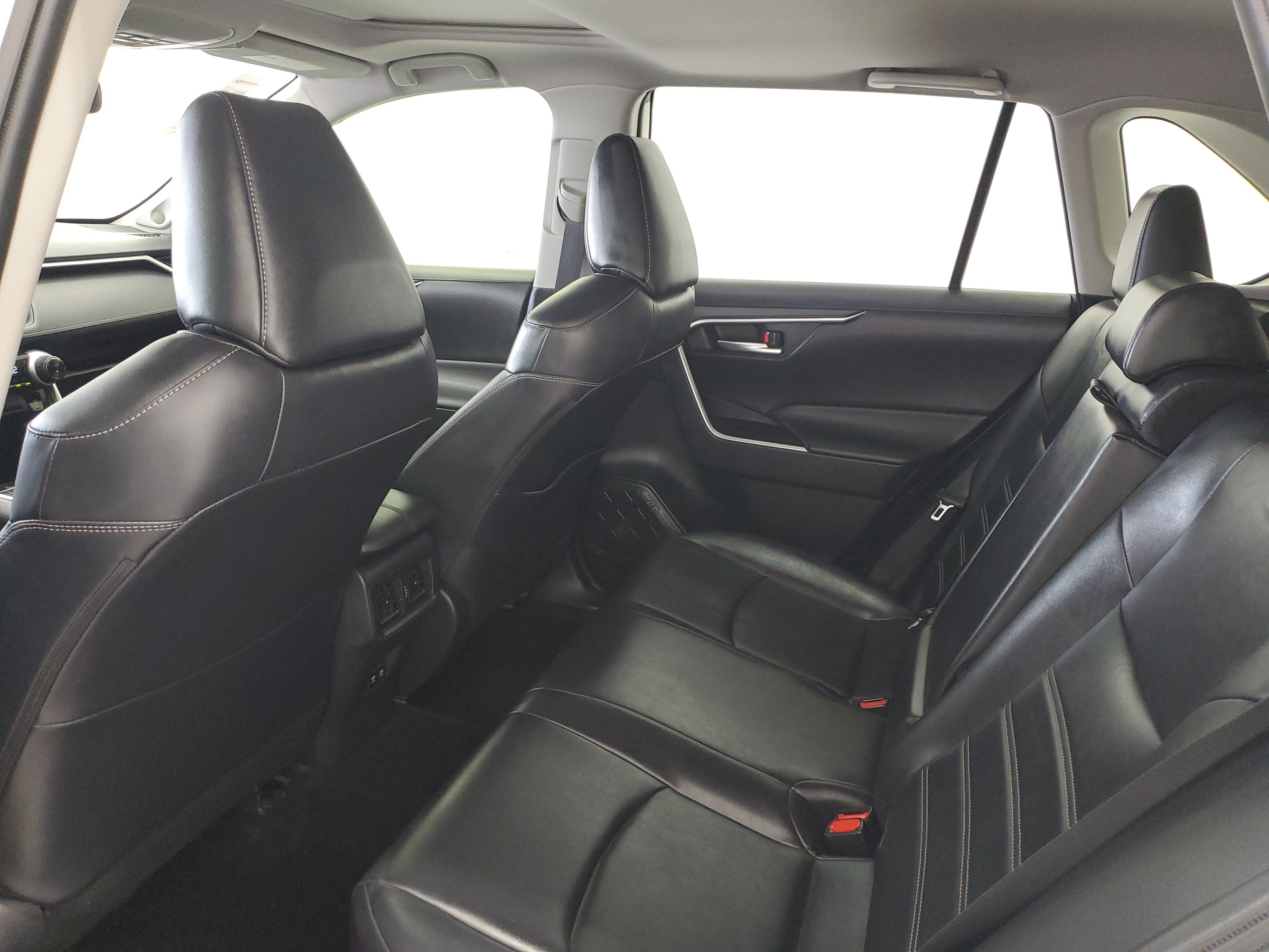Certified Used 2020 Super White Toyota XLE Premium image 13