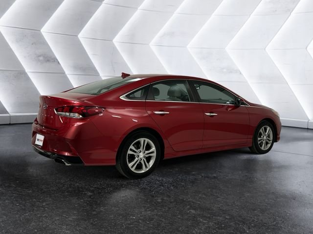 Used 2019 Red Hyundai SEL image 4