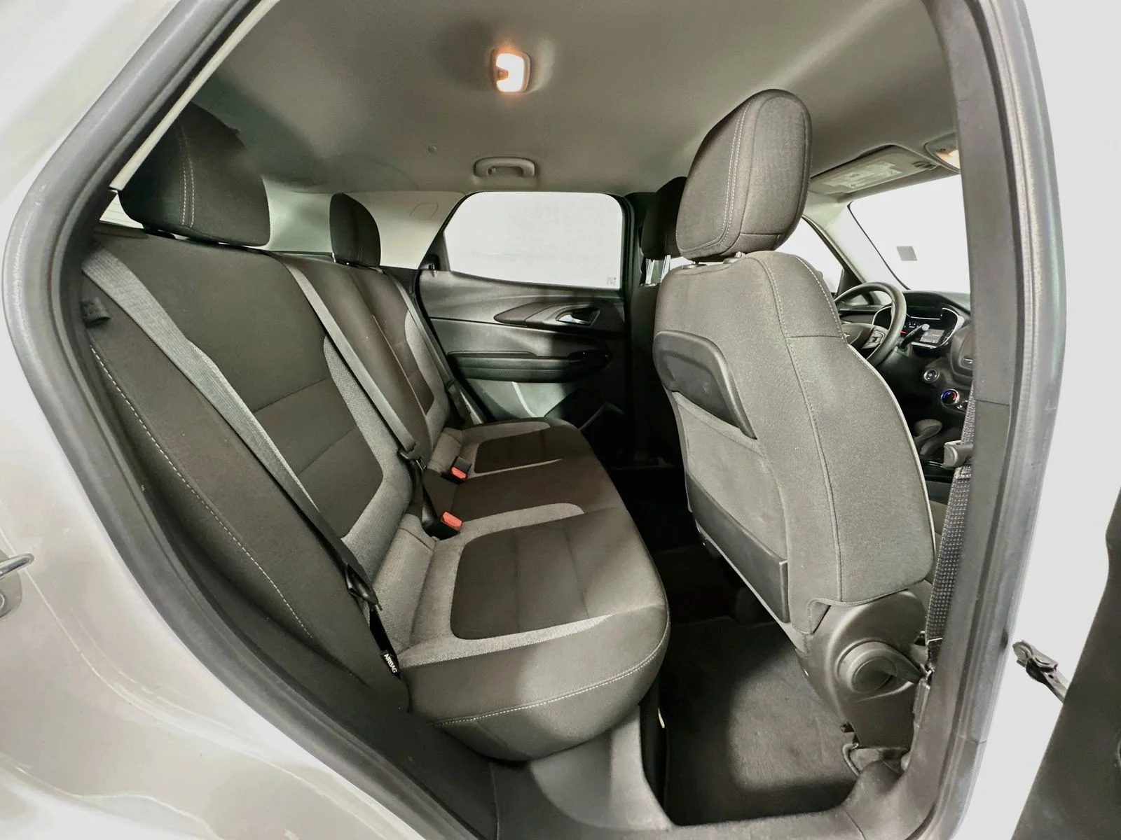 Used 2023 Summit White Chevrolet LT image 27