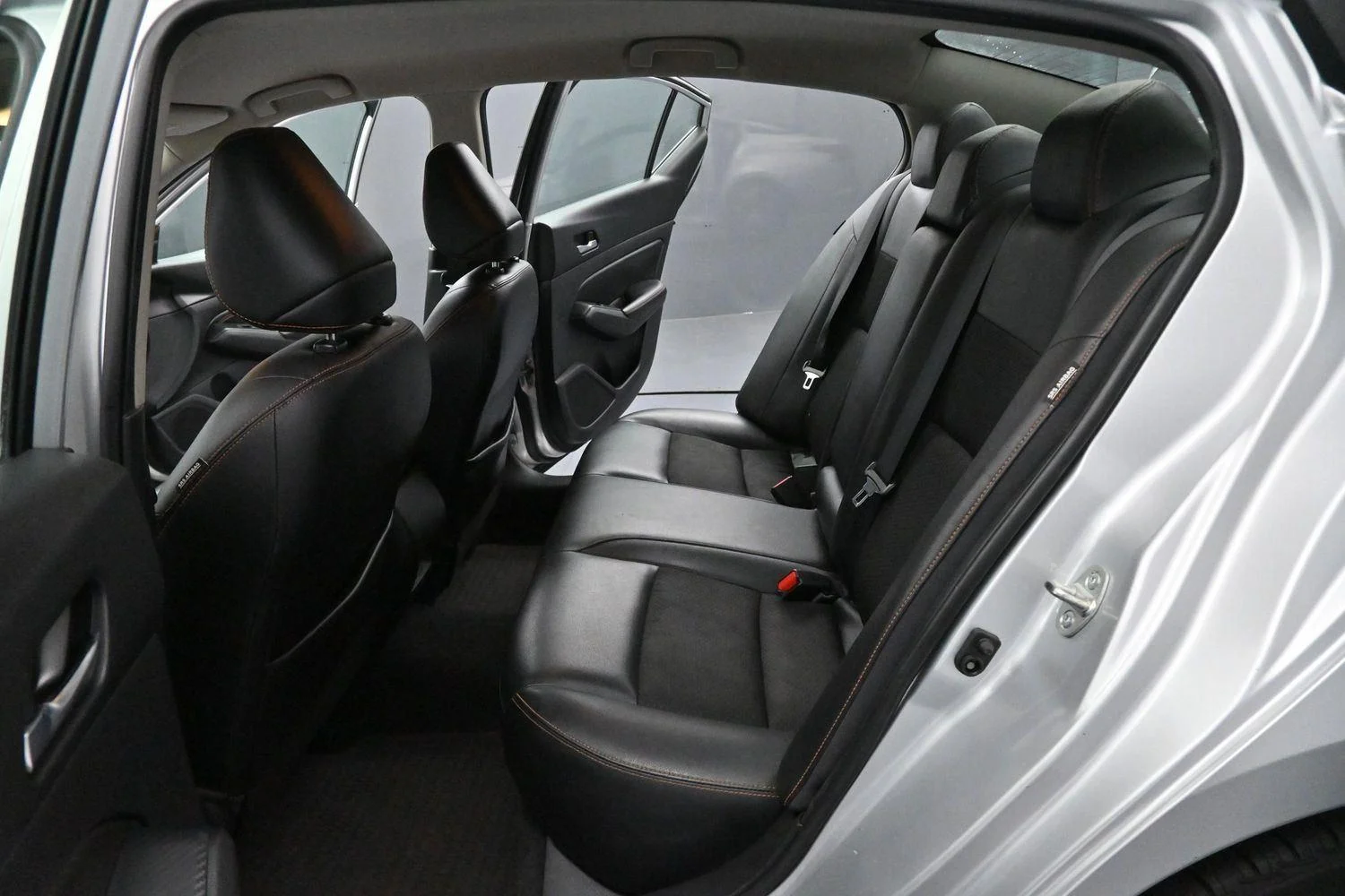 Used 2020 Brilliant Silver Metallic Nissan 2.5 SR image 26
