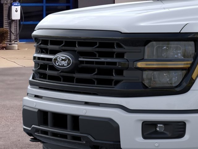 New 2026 Oxford White Ford XLT image 17