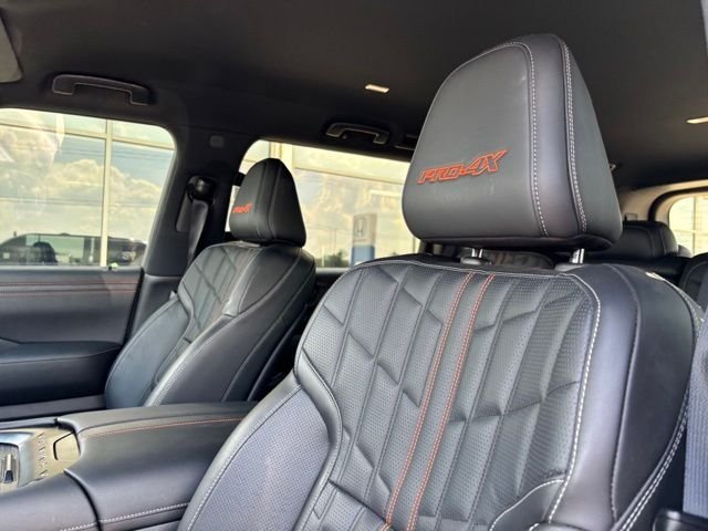 Used 2025 Gun Metallic/Super Black Nissan PRO-4X image 12