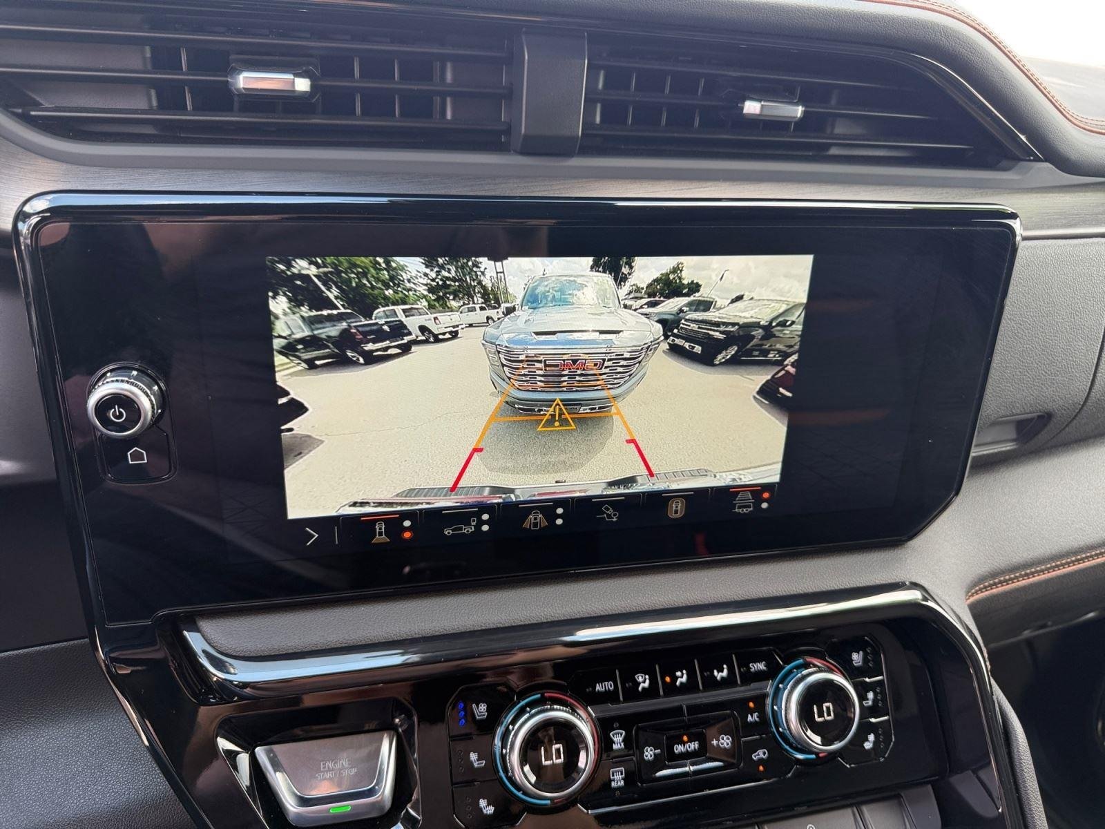Used 2025 Summit White GMC AT4 image 20