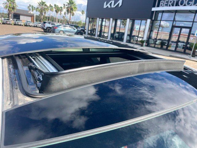 Used 2025 White Kia GT-Line image 6