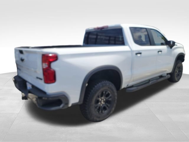 New 2026 Summit White Chevrolet ZR2 image 3
