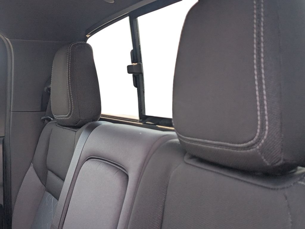 New 2026 Boulder Gray Pearl Nissan Crew Cab SV image 17