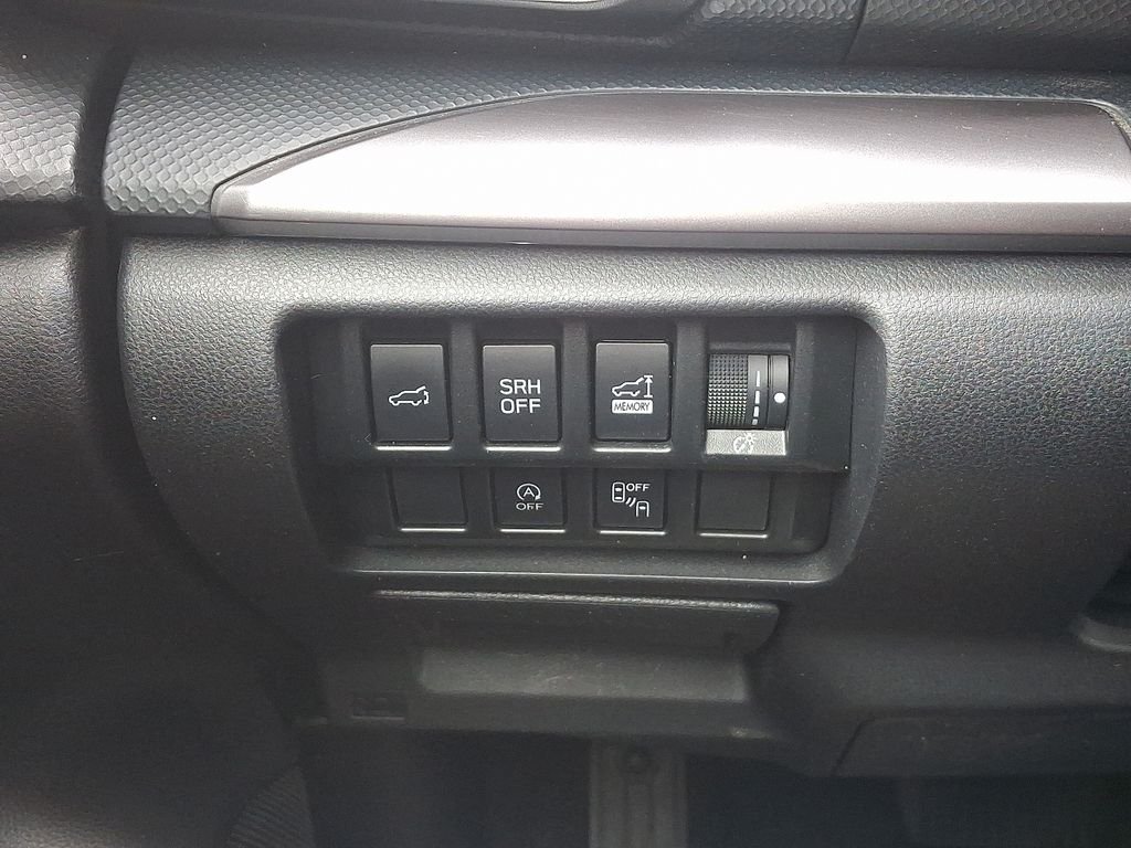 Used 2022 Gray Metallic Subaru Premium image 24
