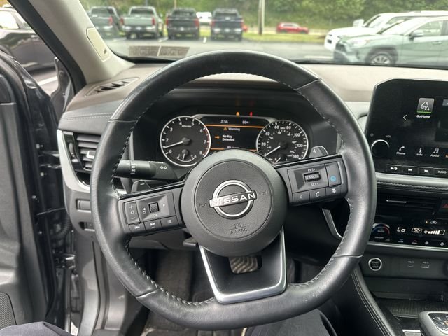 Used 2023 Gray Nissan SL image 13