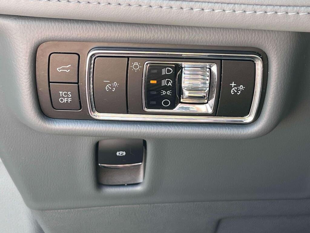Used 2023 Flight Blue Lincoln Reserve image 33