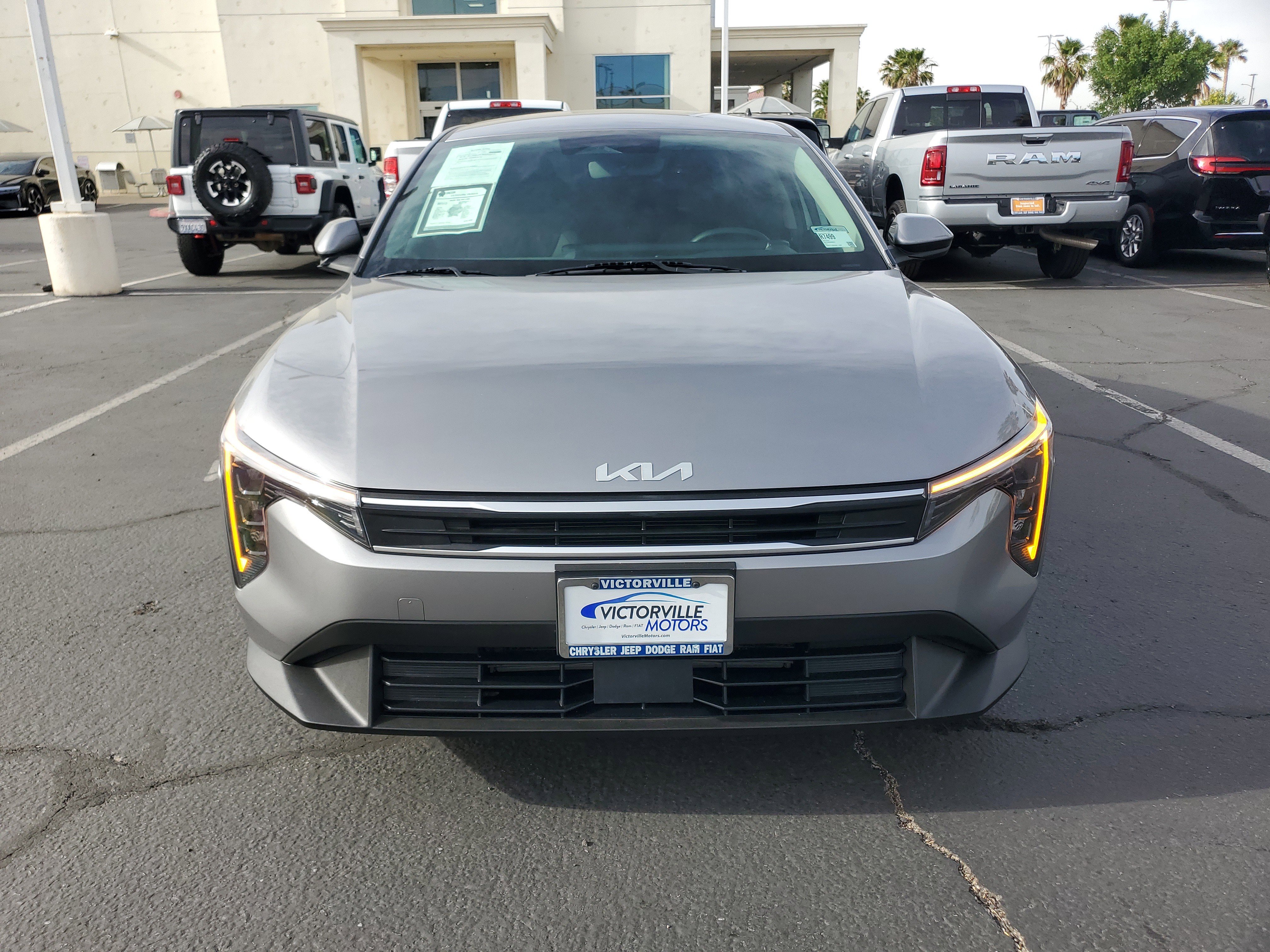 Used 2025 Gray Kia LXS image 8