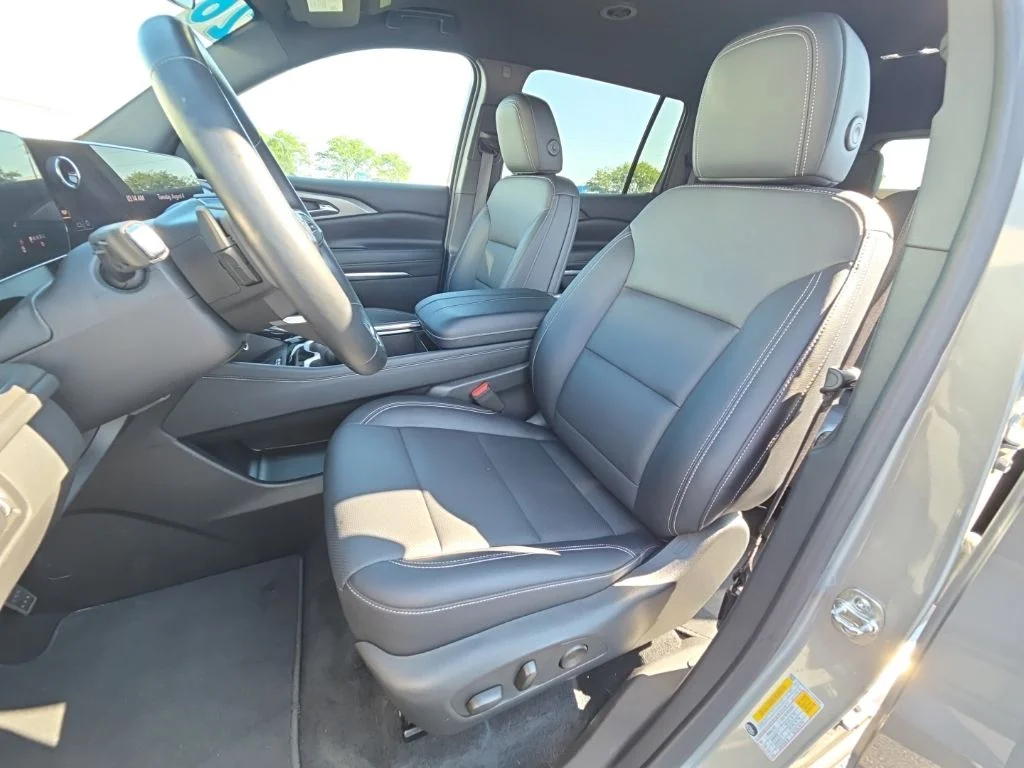 Used 2026 Gray Chevrolet LT image 28
