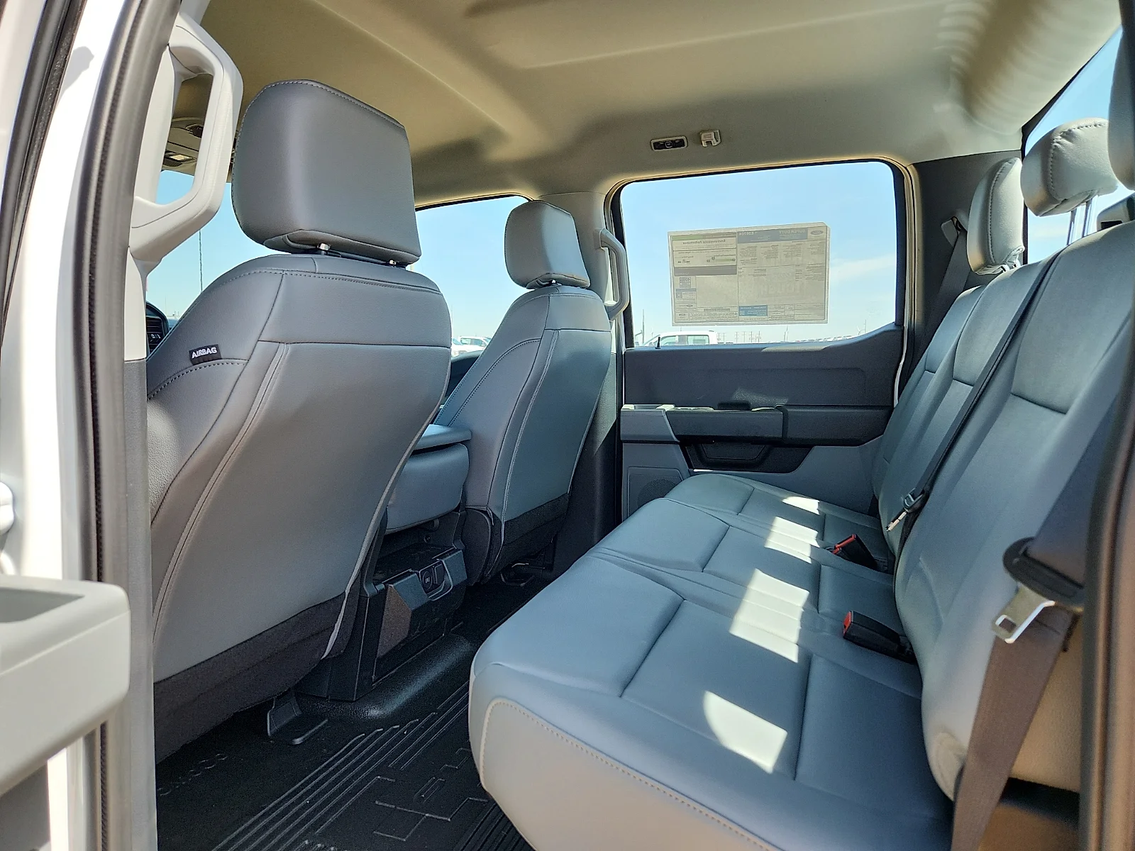 New 2026 Oxford White Ford F-450® XL image 18