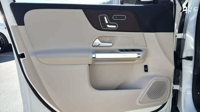 Certified Used 2025 Polar White Mercedes-Benz GLB 250 image 13