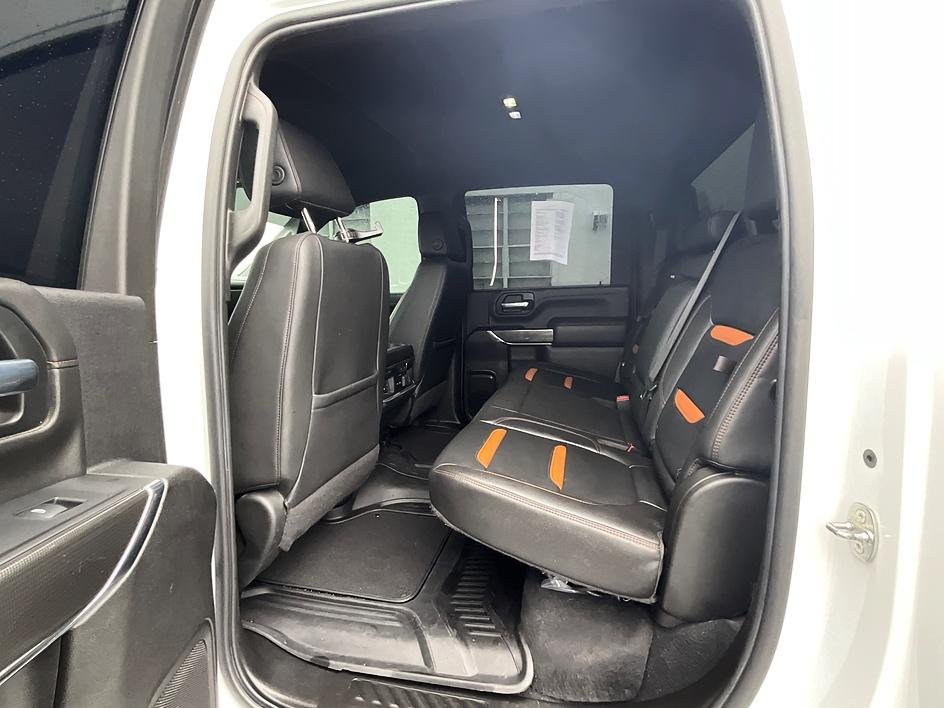 Used 2021 White GMC AT4 image 18