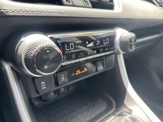 Certified Used 2023 MAGNETIC GRAY MET. Toyota  image 29