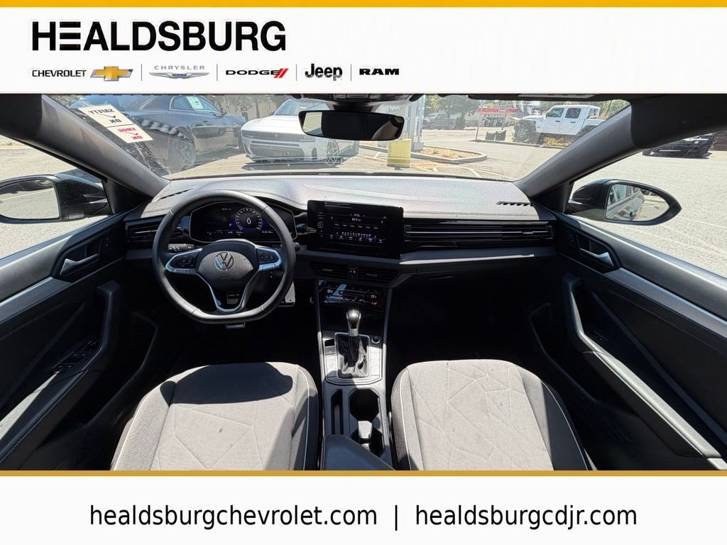 2025 Volkswagen Jetta Sport - Photo 15