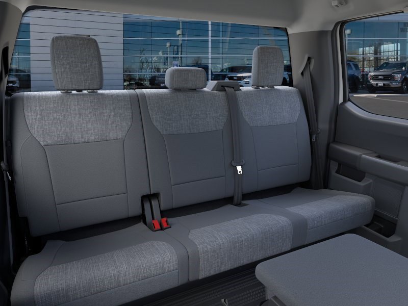 New 2026 Oxford White Ford XLT image 12