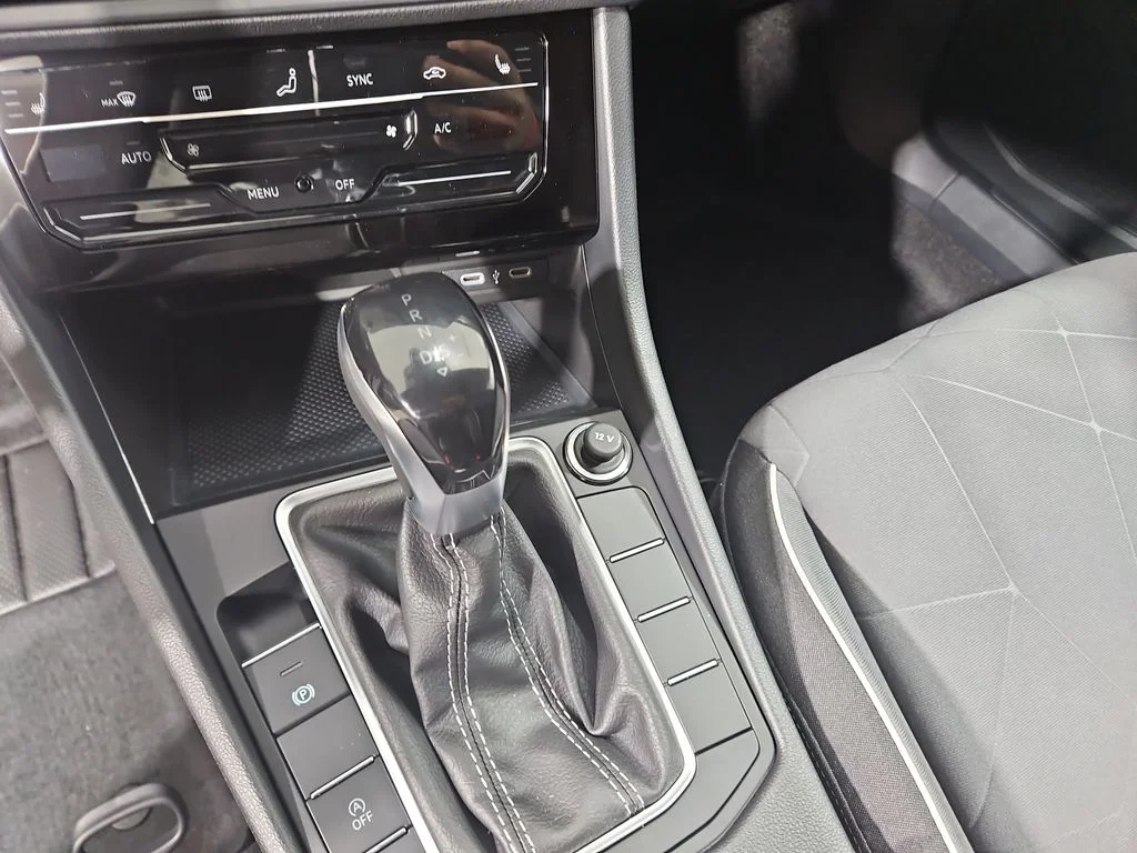 2026 Volkswagen Jetta Sport - Photo 22