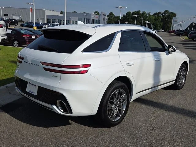 Used 2025 White Genesis 2.5T image 12