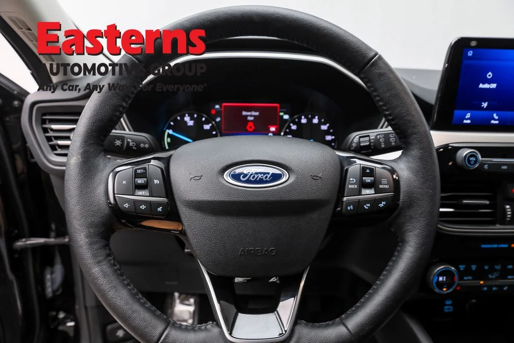 Used 2021 Black Ford SEL image 10