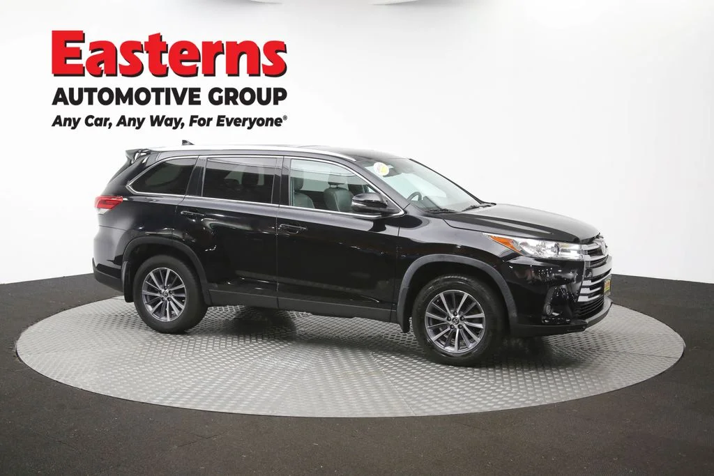Used 2019 Black Toyota XLE image 51