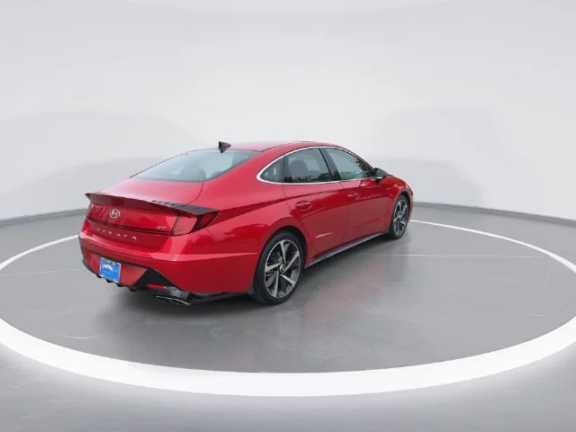 Used 2021 Red Hyundai SEL Plus image 8