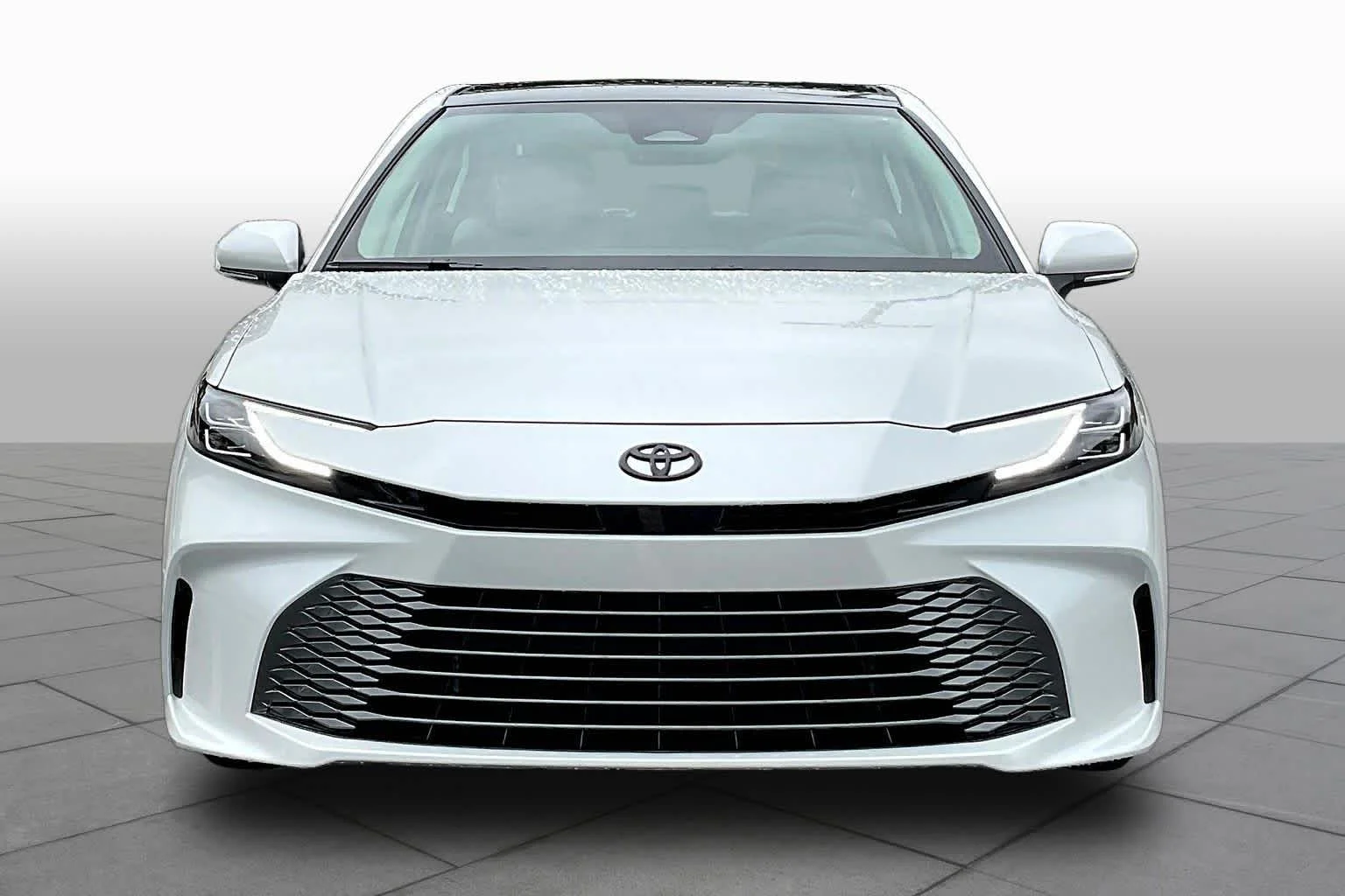 New 2026 Wind Chill Pearl Toyota XLE image 3