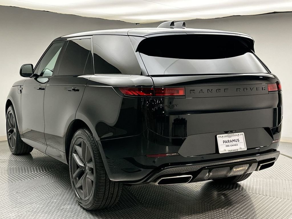 Used 2024 Santorini Black Metallic Land Rover Dynamic SE image 11
