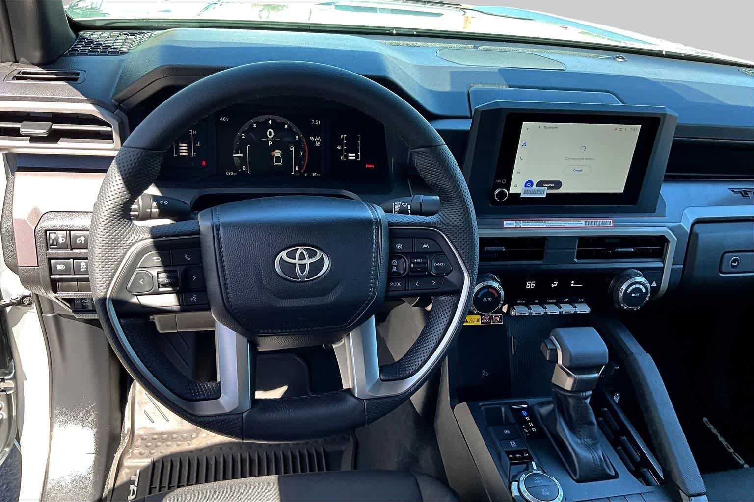 2026 Toyota Tacoma SR5 - Photo 6
