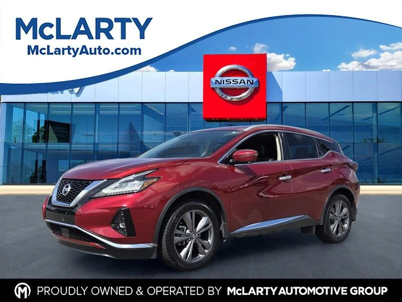 Used 2021 Scarlet NISSAN FWD PLATINUM image 1