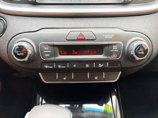 Used 2020 Blue Kia SX image 14