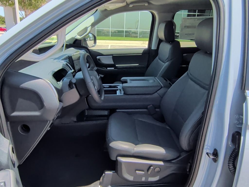 New 2027 Glacier Gray Metallic Tri-Coat Ford Active image 12