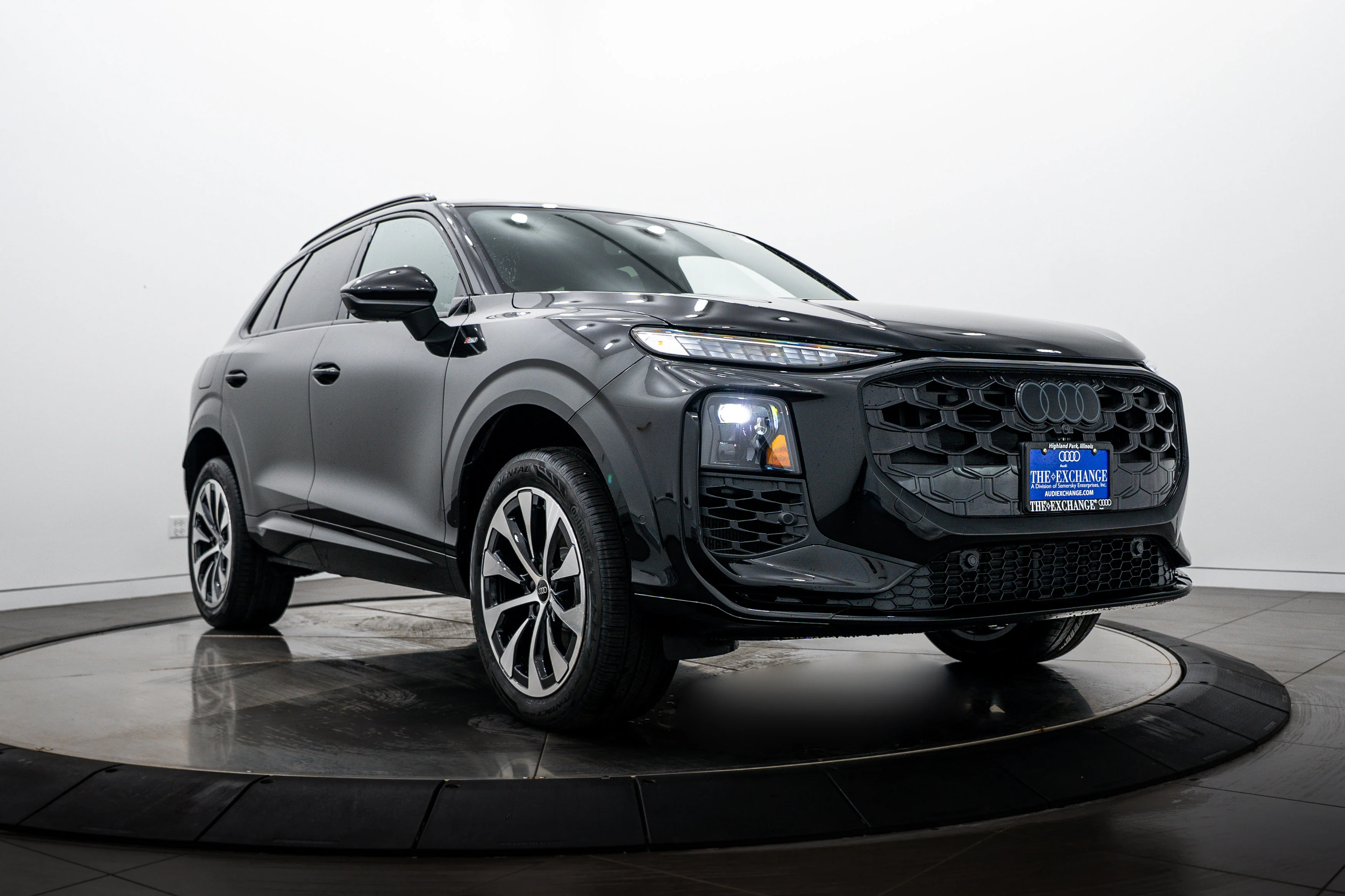 2026 Audi Q3 S line quattro's photo