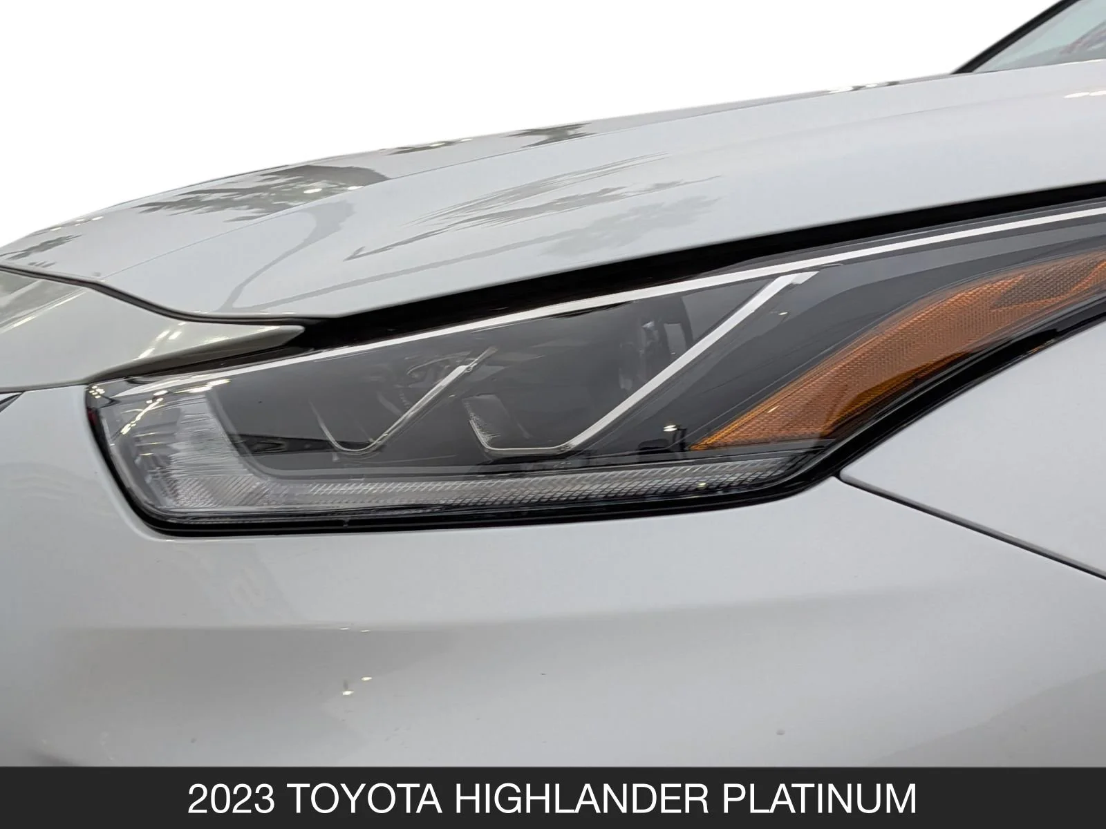 Used 2023 Wind Chill Pearl Toyota Platinum image 10