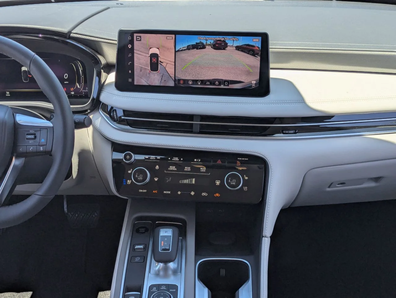 Used 2027 RADIANT WHITE INFINITI Luxe AWD image 35