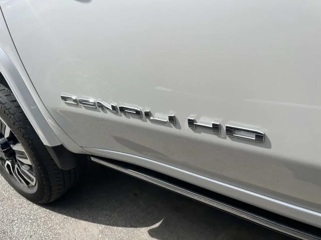 Used 2024 White GMC Denali Ultimate image 5
