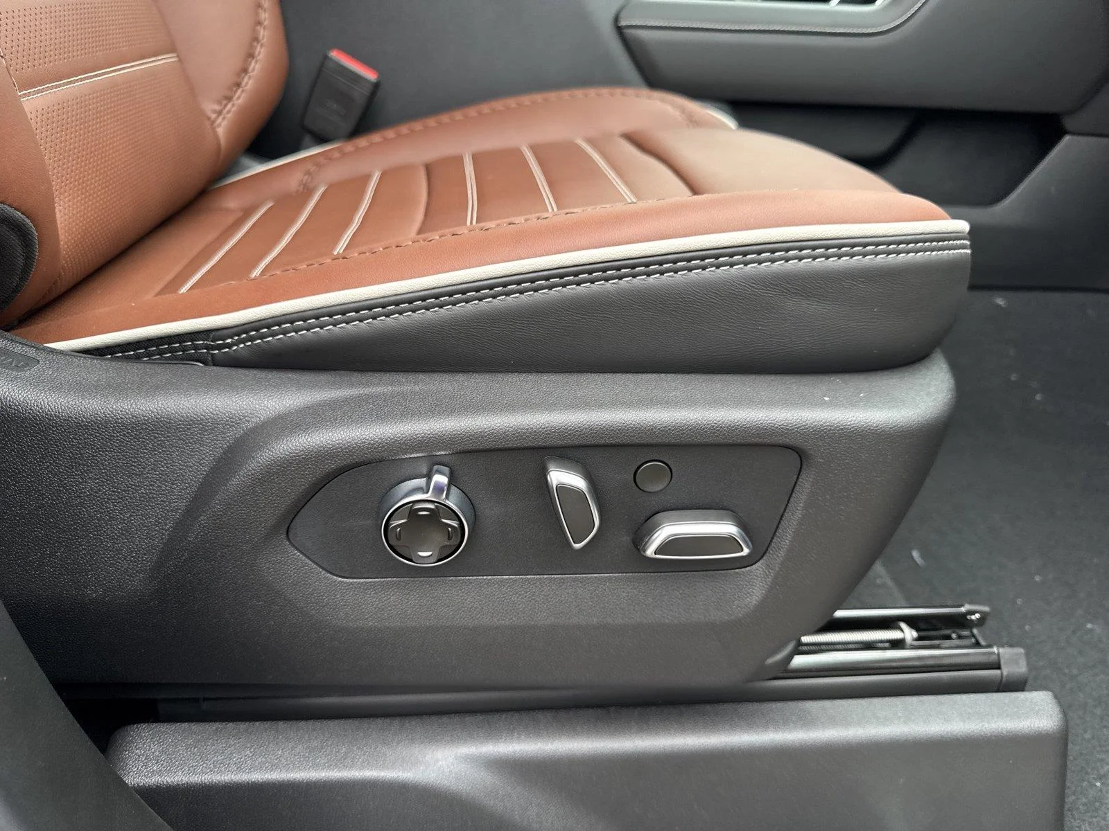 New 2026 Sterling Metallic GMC Denali Ultimate image 39